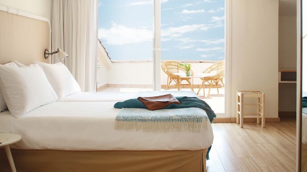 SUPERIOR ROOM WITH TERRACE 